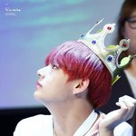 [방탄소년단] ㅋㅋㅋ이왕관 <b>재활용</b>했나봄