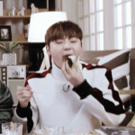 [워너원] 내가 싸준 음식을 야무지게먹는 <b>민현</b>