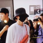 [백현] 백현이 가방 초<b>초초</b>...