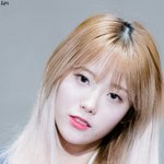 나 립이랑 <b>치크</b> 무슨색 써야되냐