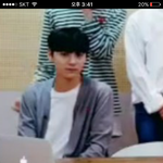 [워너원] 황민현 카페에서 공부하는 훈<b>대딩</b>같아 ㅜ