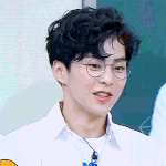 [EXO] 뽀글 <b>쉼표</b>에 동글안경에 김민석 실화냐