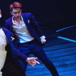 [EXO] 야 ㅅㅂ 도경수 옷 좀 봐봐요 <b>님</b>들아