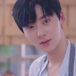 [워너원] <b>민현</b> : 어떤게 좋은것같아요?