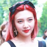 갈수록 예뻐진다고 <b>칭찬</b>받는 여돌