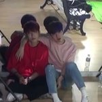 [워너원] 야 <b>친한</b>척해. 주머니에 있는거 다 꺼내봐