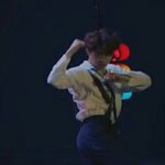 [EXO] 네 지금 보시는 것이 엑소 리더와 <b>막내</b>입니다