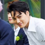 컴백 기자회견에 미모<b>폭발</b>한 카이