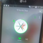 [EXO] 내일낮에가먄 앨범파냐고 물어보고싶은데 <b>부끄</b>뎝다