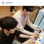 [뉴이스트] 토마스킴은 오늘도 긴팔..