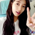 수지 인스타그램에 올라온 어제 비행기 셀카