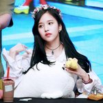 잘자란 부잣집 딸램 돋는 여돌