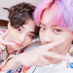 [시우민] 시우민 멤버랑 셀카 <b>팬아트</b>
