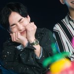 [시우민] 네이버메인에 시우민 사진 떳당 ㅋㅋ