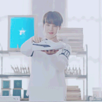 [방탄소년단] 신발 이케 이쁘게 <b>상자</b>에 넣었지 ㅠㅠ