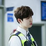 [워너원] 이런 <b>경찰</b> 있으면 맨날 경찰서 들락날락하고싶을듯