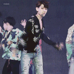 [EXO] 어떻게 이런 <b>셔츠</b>에 청바지를 ㅋㅋ