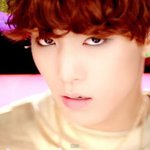 [뉴이스트] 어엄마... 나 꼬대<b>포용</b>한거같아....