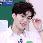 [EXO] 맞아..우리학교에는 존 나 <b>유명</b>한 이과 선배가있어..