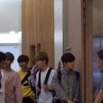[워너원] 이거 <b>진영</b>이가 지훈이 들어준 거야??