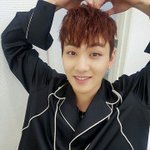 [뉴이스트] 가위앱 하트<b>노동</b>하고 왔는데...