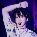 [시우민] 시우민 표정은 <b>세쿠</b>시한데 손이ㅋㅋㅋ