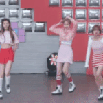 [드루와] 똥머리 묶기 장인 아이돌.<b>gif</b>