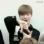 [워너원] ㅅㄷ 내옆에서 엄마가 <b>복숭아</b>자르는데