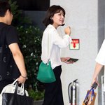 소녀시대 <b>수영</b>의 공항패션 데일리 신발 스타일링!