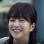 앞머리 자른거 되게 답답해 보이는데 어때?