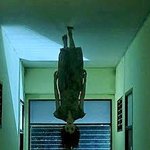 [댓글부탁해] 별로안무섭)너네만약 <b>천장</b>에이런귀신이걸어다니면 어칼거임?