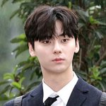 [워너원] 교복입은 황제님 <b>충성</b>충성