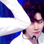 [백현] 뭔가 뜨와<b>일라</b>잇 생각나는 눈빛ㅠ