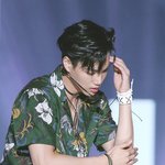 [카이] 카이 멋있는 거 <b>부정</b> 못하지