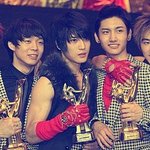 '데뷔앨범' 활동 시기동안 유일하게 음반 10만장 넘긴 남<b>돌</b> <b>두</b>그룹