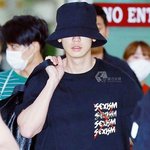 [EXO] 애들근데 이런 티 되게 잘입는다