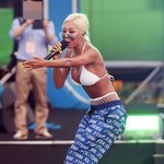 제시 거의 상의탈의.........?