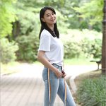 다리 길이만 106cm인 인터뷰 사진