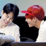 [방탄소년단] <b>블랙</b>침과 레드태