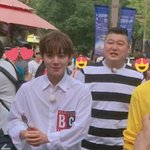 [워너원] 십 박지훈 숟가락 <b>두손</b>으로 꼭쥐고잇는거봐