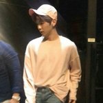 [워너원] <b>남자</b>도 윗도리 넣어 입는게 트랜드야??