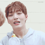 [워너원] 윤지성 <b>후드티</b> 악개다