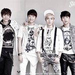 [워너원] <b>이</b>사진에 <b>모자</b> 째니 맞아???