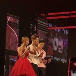 [방탄소년단] 태태 엠씨라 핑크<b>셔츠</b>입음ㅋㅋ