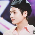 [방탄소년단] 태형이 <b>피어싱</b> 뺐네..