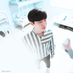 [워너원] 이거 뿌려주는애 누구얔ㅋㅋㅋㅌ