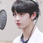 [워너원] <b>진영</b>이 진짜 예쁘게 생겼어..