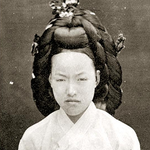 [드루와] 백년만에 여돌로 <b>환생</b>한 명성황후.jpg