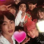 [방탄소년단] 뮤1뱅에서 태형이 안은사람 셀카<b>풀림</b>!!!!!