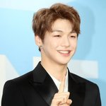 [강다니엘] (기사) 워너원 강다니엘 살인<b>미소</b>